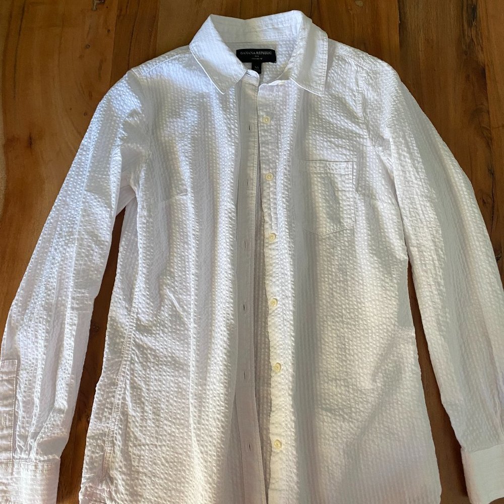 Banana Republic Classic Fit White Button Up, XS